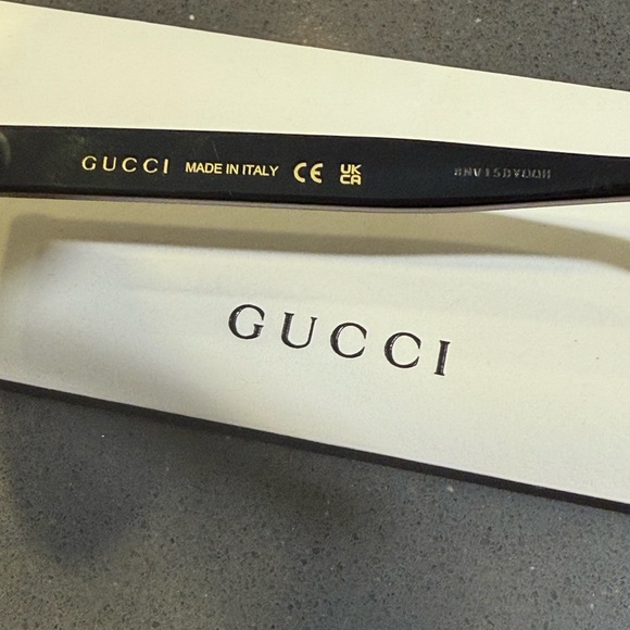 New Authentic Gucci Black Sunglasses - Picture 3 of 5